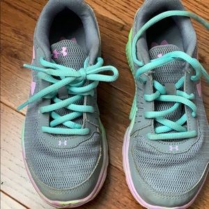 Under Armour Sneakers shoes